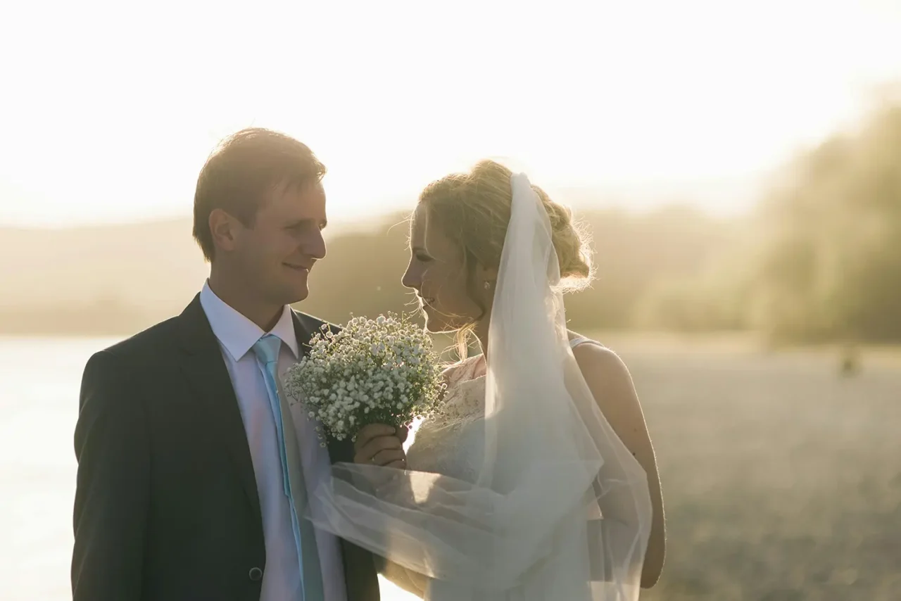 Photo of wedding couple in Taupō, New Zealand